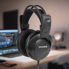 Load image into Gallery viewer, KOSS UR20 Headphones